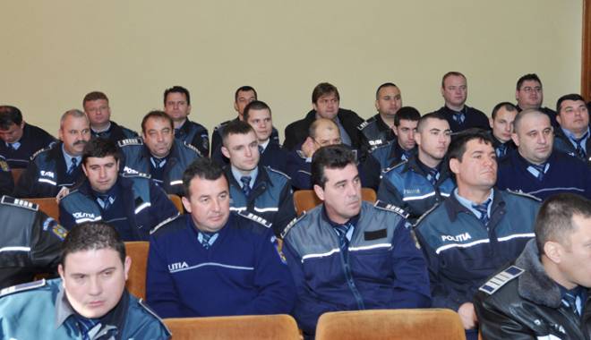 Buni la teste, bătuți pe teren! Cum stau cu pregătirea fizică polițiștii constănțeni - politistipolitiarurala9-1449596878.jpg