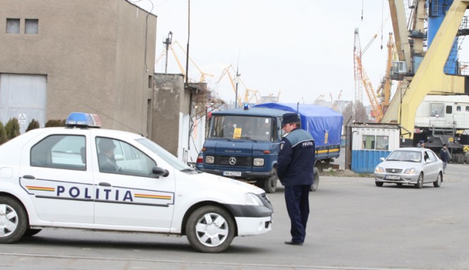Cum au devenit polițiștii șpăgari din port 