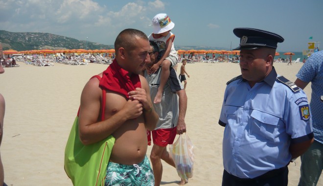 Polițiștii, în ajutorul turiștilor români din Bulgaria - politistiromanibulgaria3-1404032142.jpg