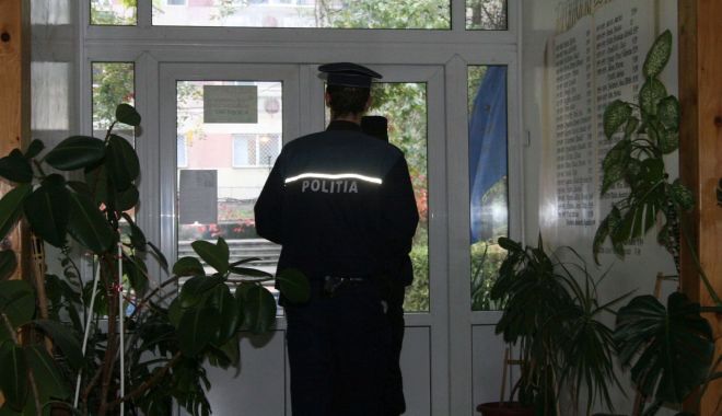 Polițiști și jandarmi în școli. Inspectoratul Școlar Constanța cere sprijinul organelor de ordine - politistisijandarmiinscoli-1580246537.jpg