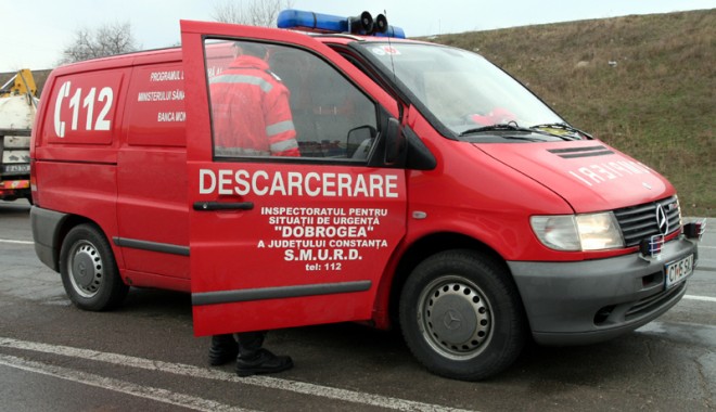 Polițistul care a intrat cu mașina  în copac, în Mamaia, era băut - politistulcareaintratmasinacopac-1395079176.jpg