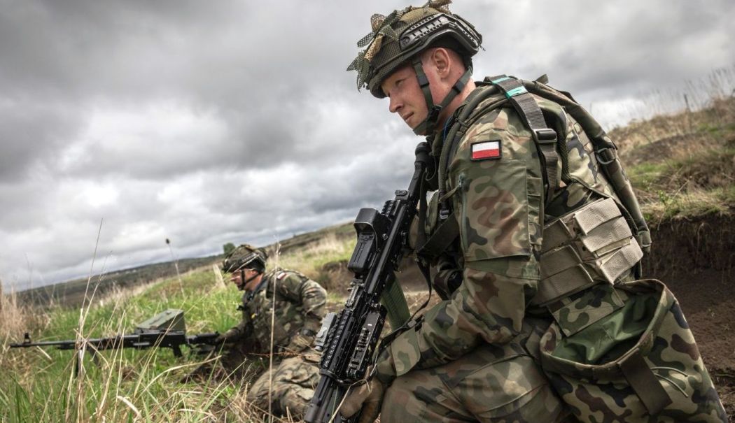 Polonia lansează un nou program de instruire militară - polonia-1762507457.jpg
