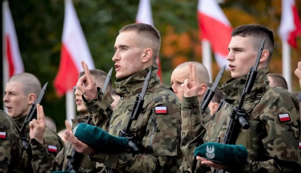 Polonia va crea un nou corp de rezerviști civili pentru a atinge cifra de 500.000 de soldați - polonia-1770730241.webp