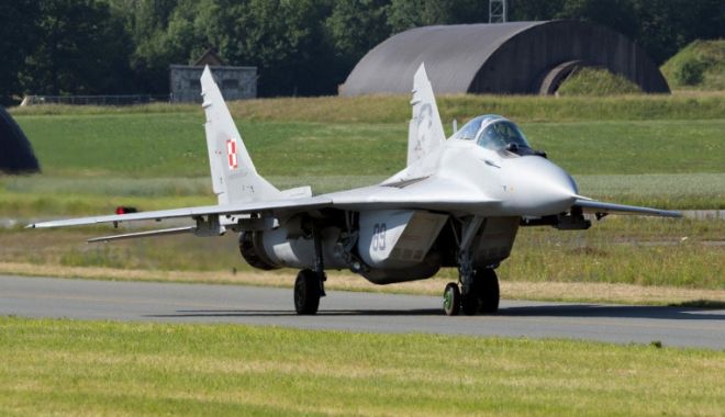 Polonia ar putea furniza avioane Ucrainei. Casa Albă confirmă discuții în acest sens cu Varșovia - poloniaavioane-1646583084.jpg