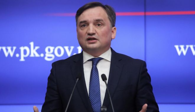 Polonia ar putea părăsi Uniunea Europeană. Ce spun sondajele - polonianutrebuie-1628272687.jpg
