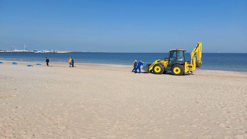 Posibilă poluare cu produse petroliere pe plaja din Eforie Nord! Ce spun specialiștii