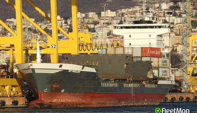 Poluare în portul Ravenna, după coliziunea a două nave - poluareinportulravennadupacolizi-1552649975.jpg