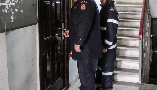 Pompierii, în alertă! Deblocare de ușă în Constanța - pomp-1421830620.jpg