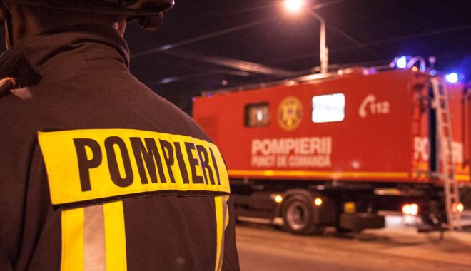 O butelie de gaz a explodat la Năvodari - pompier1-1651172849.jpg