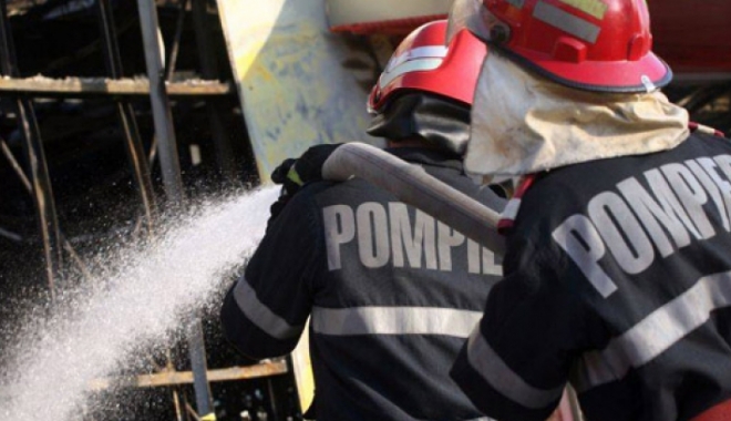 TRAGEDIE! Fetiță de doi ani, MOARTĂ într-un incendiu - pompieri-1485093725.jpg
