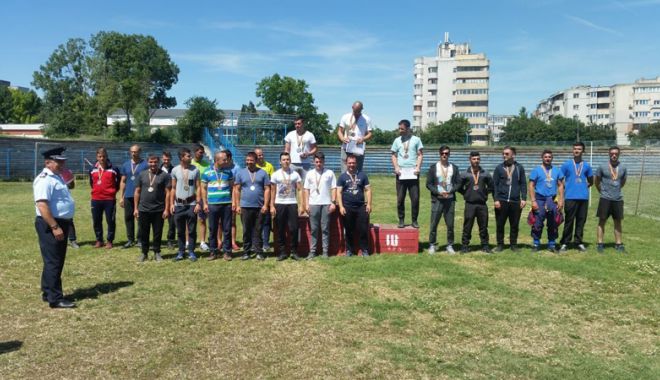 Pompierii din județul Constanța s-au luat  la întrecere.  Iată cine a câștigat - pompieri-1528034126.jpg