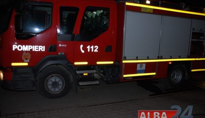Incendiu la un apartament în Cernavodă - pompieri-1637000439.jpg