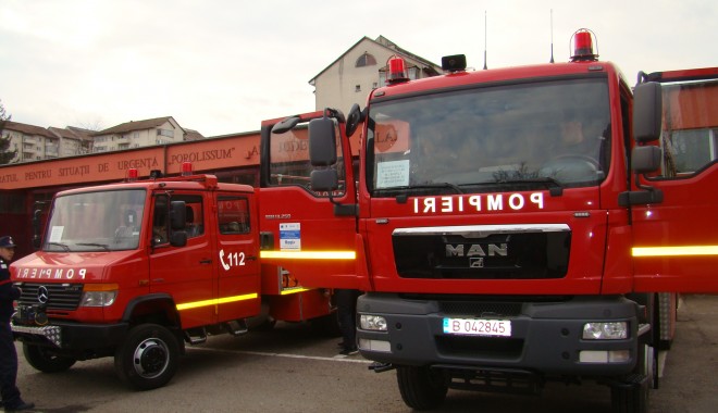 Pericol de explozie în zona Casei de Cultură - pompieri20masini20-1331808716.jpg