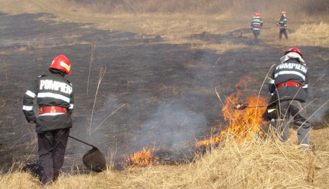 Pompierii constănțeni, avertisment pentru cei care-și incendiază terenurile - pompierii-1461505069.jpg