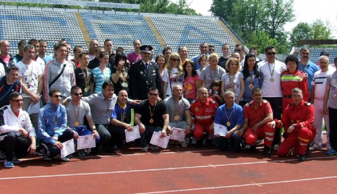 Pompierii constănțeni, campioni la atletism și cros - pompieriiconstantenicampionilaat-1399911151.jpg