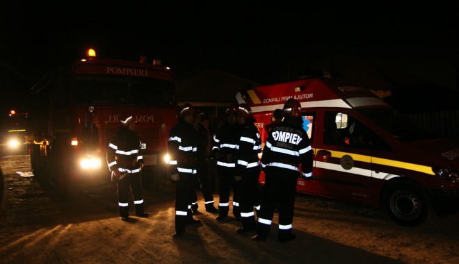 Incendiu lângă Bellagio - pompieriincendiucasa15-1331744957.jpg