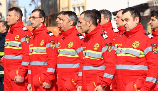 Vrei să devii polițist, pompier sau jandarm? Iată câte posturi sunt disponibile la Constanța - pompieriisuziuaaparariicivile43-1459791181.jpg