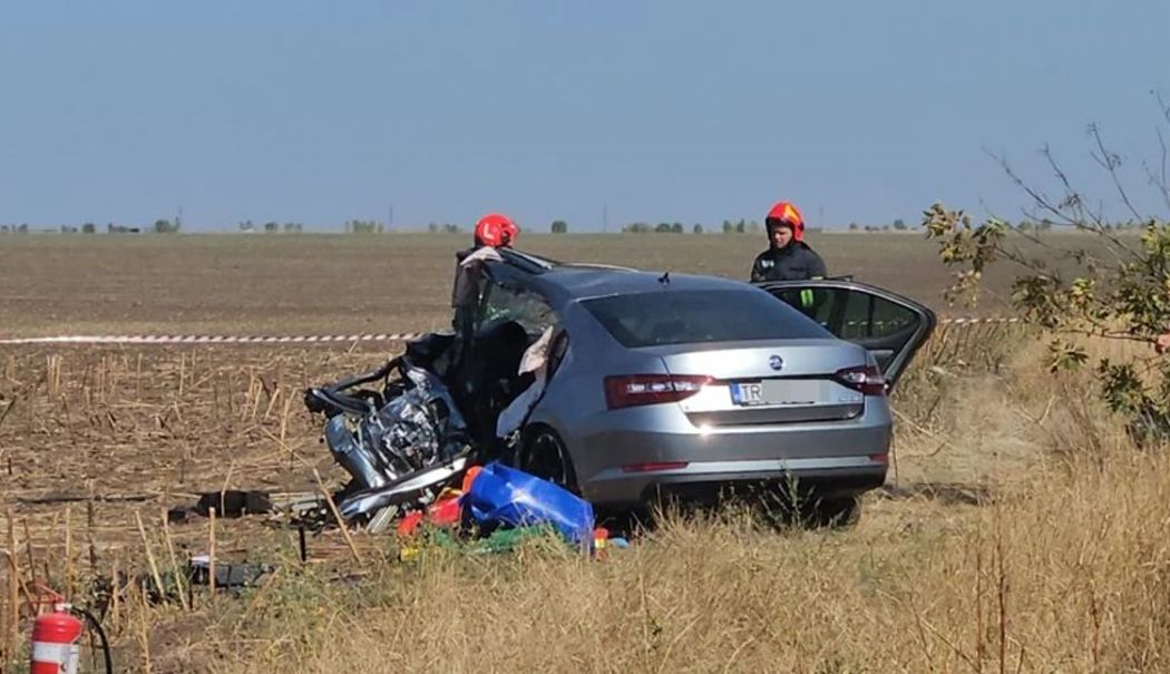 Un pompier care a salvat multe vieți nu a putut să-și scape soția dintr-un accident cumplit - pompierul-care-nu-sia-salvat-sot-1727455685.jpg