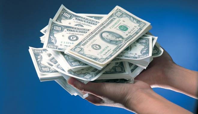 Ponderea creditelor în valută este în scădere - pondereacrediteleinvaluta-1438782614.jpg
