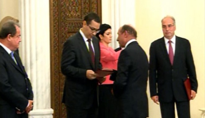 Victor Ponta: Am primit din nou din partea lui Băsescu scrisoarea cu demisia. Este o isterie națională - ponta-1341247437.jpg