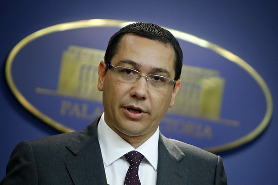 Ponta: 34.654 persoane radiate din liste; 512.379 cu CI expirate; 3.052.397 români în străinătate - ponta-1345473650.jpg