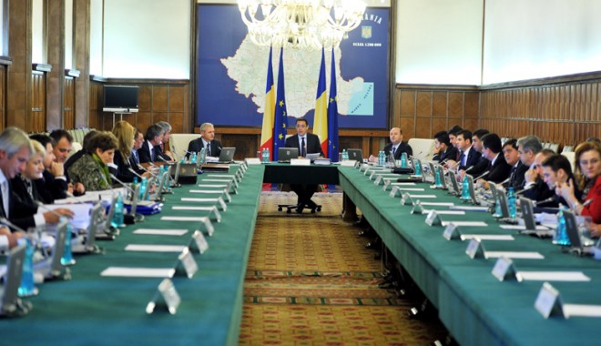 Ponta cere miniștrilor reacții clare - ponta-1389804086.jpg