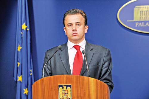 SCANDALOS / Ministrul Educației a desființat Consiliul care analiza plagiatul lui Ponta - pop-1340960432.jpg