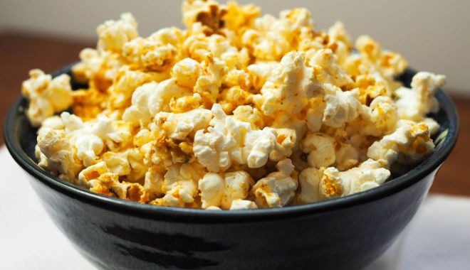 Popcornul, recomandat de nutriționiști drept o gustare sănătoasă - popcorn-1676217888.jpg