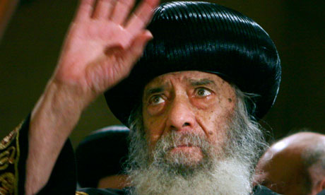A murit patriarhul bisericii copte din Egipt - popeshenoudaiiiin2008007-1332094932.jpg