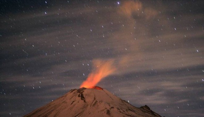 Vulcanul Popocatepetl  își face de cap - popocatepetlfd22751c9b-1368048213.jpg