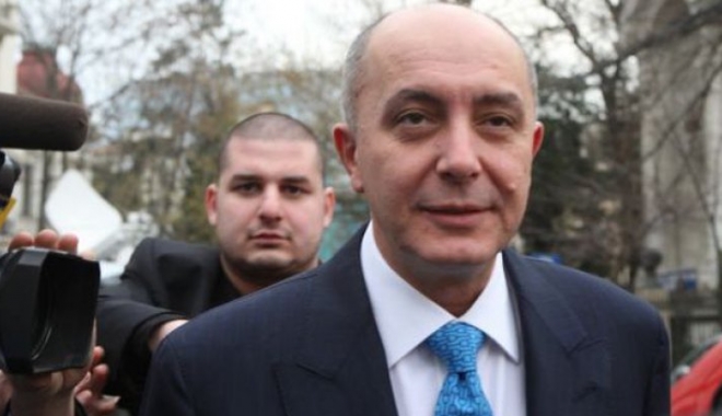 Puiu Popoviciu s-a predat la Londra și a fost eliberat pe o cauțiune de 200 000 de lire sterline - popoviciu465x39083469400-1502726140.jpg