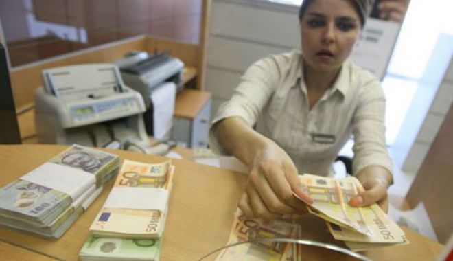 Populația și agenții economici pun mai mulți bani la bancă, pentru zile negre - populatiasiagentiieconomicpunmai-1530103141.jpg