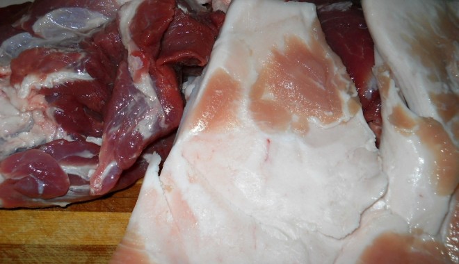 Constanța / Unde poți face examenul trichineloscopic al cărnii de porc - porc-1355142901.jpg
