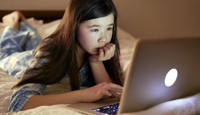 Copiii, victime sigure ale pornografiei de pe internet! - pornografieinternet-1487179933.jpg