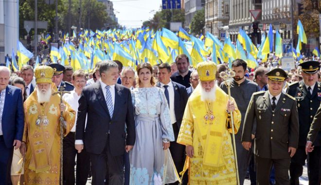 Poroșenko anunță crearea unei Biserici ortodoxe ucrainene independente  de Patriarhia Moscovei - porosenko-1544966596.jpg
