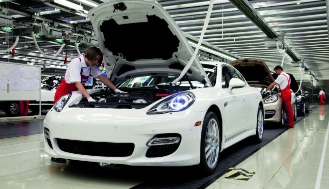 Primă de mii de euro pentru angajații Porsche - porsche-1330781435.jpg