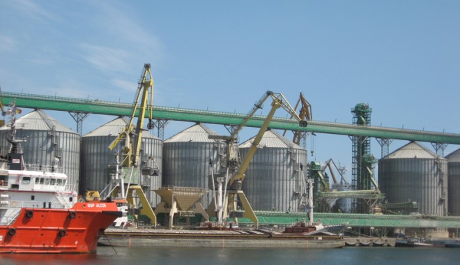 Traficul de cereale se relansează, în portul Constanța - port-1316718512.jpg