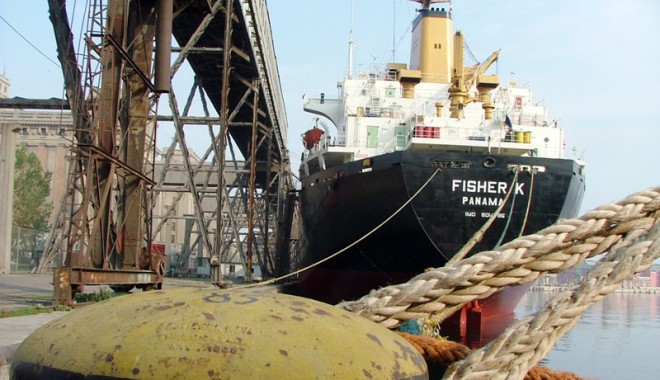 Domeniul public portuar va fi închiriat  și prin atribuire directă - port-1342795163.jpg