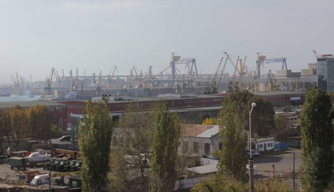 În porturile Constanța și Midia: 36 de nave sub operațiuni de încărcare - descărcare - port-1421656227.jpg