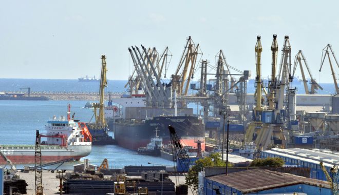MII DE TONE DE AZOTAT DE AMONIU, depozitate în Portul Constanța - port-1597307515.jpg