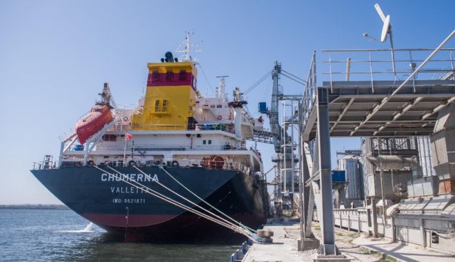 Mii de tone de cereale din Ucraina au ajuns în Portul Constanța - port-1650985151.jpg
