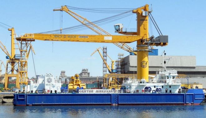 O macara de mare capacitate a fost avariată în portul Constanța, în urma unei erori de navigație