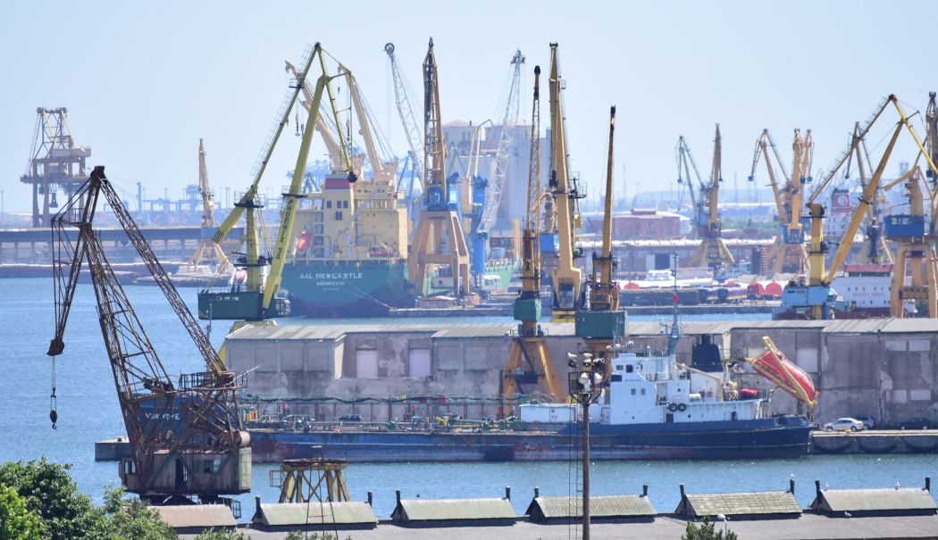 Produsele agricole, cărbunii şi gazele naturale, cele mai tranzitate mărfuri din portul Constanţa - port-1713108054.jpg