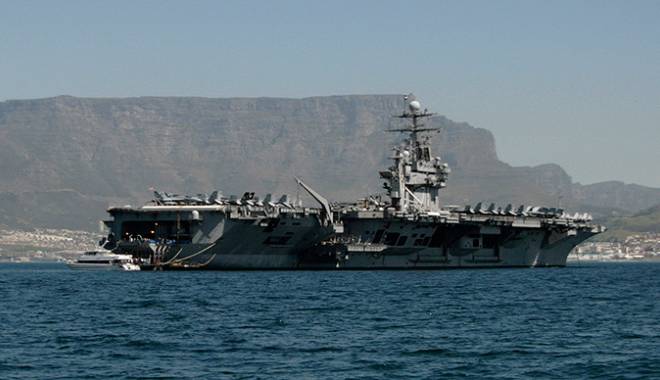 Nave americane se retrag din apele Yemenului - portavion-1429959130.jpg
