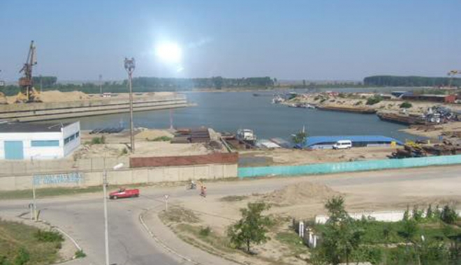 Primarul Liviu Negoiță vizează crearea unui parc industrial în Cernavodă - portcernavoda-1469634601.jpg