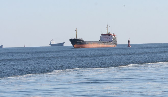 Porturile Constanța, Midia și Mangalia: 48 de nave sub operațiuni de încărcare - descărcare - portnava124-1367995862.jpg