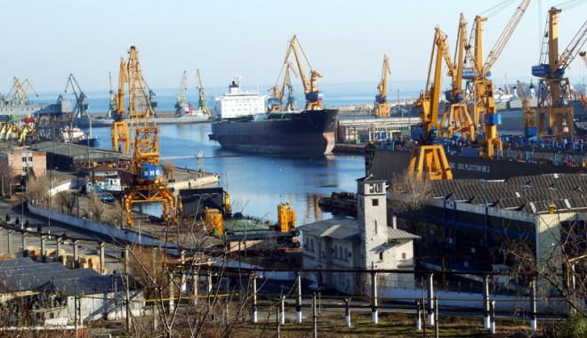 Adevărata poveste a Portului Constanța - portnave-1329659904.jpg