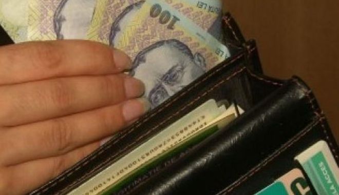 Portofel pierdut la intrarea în mall. Unde se aflau PIN-urile cardurilor - portofelpierdutjandarmi-1574465008.jpg