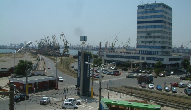 ATENȚIE! SE ÎNCHIDE ACCESUL auto și pietonal pe la Poarta 1 - portpoarta1gf2-1502351482.jpg
