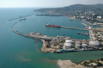 Traficul în porturile rusești de la Marea Neagră va crește cu 67% - porttuapse-1365335908.jpg